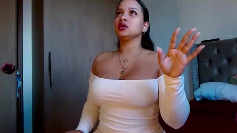 Snapshot of celeneortiiz chatting on 04.26.26 celeneortiiz online show from 04.26.26