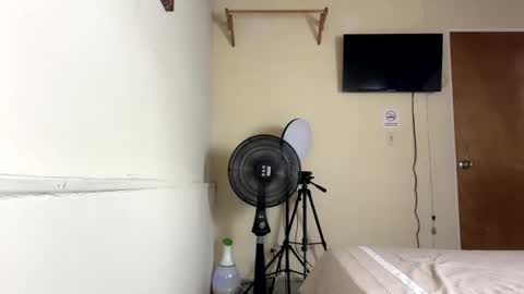 Snapshot of celesteginger chatting on 12.16.24 celesteginger online show from 12.16.24