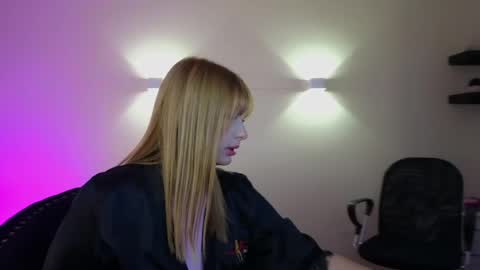 Snapshot of celestenoa chatting on 05.23.26 celesteNoa online show from 05.23.26
