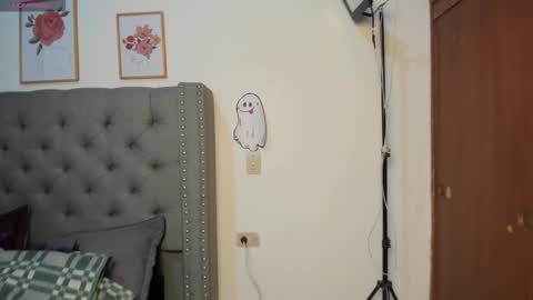 CelestheJones online show from 11.30.25