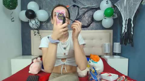 Snapshot of celestial_queen_ chatting on 10.23.25 Celestial online show from 10.23.25