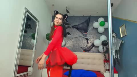 Snapshot of celestial_queen_ chatting on 10.31.25 Celestial online show from 10.31.25