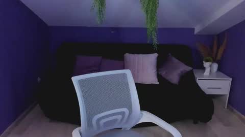 elin online show from 09.21.25