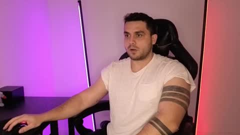 Snapshot of celylow chatting on 01.11.26 Octav online show from 01.11.26