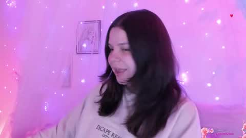 Hello guys my name is Sofi and Lizzie and  Vanessa online show from 09.12.25