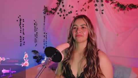 Hello guys my name is Sofi and Lizzie and  Vanessa online show from 11.28.25