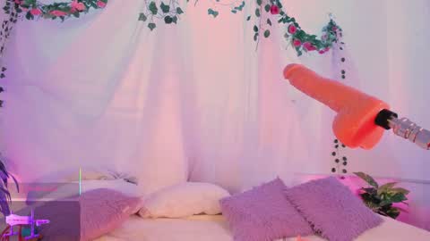 Hello guys my name is Sofi and Lizzie and  Vanessa online show from 12.17.25