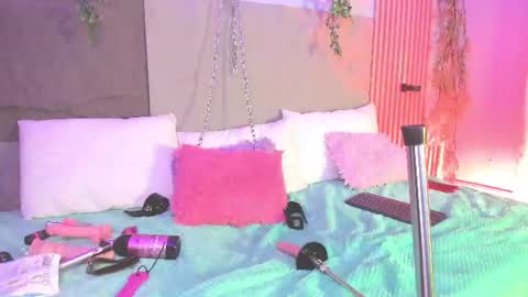 Snapshot of centaurigirls chatting on 06.19.26 Hello guys my name is Sofi and Lizzie and Vanessa online show from 06.19.26
