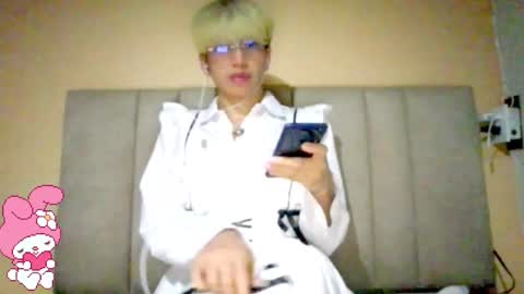 Snapshot of cerecitauwu chatting on 10.01.25 Cherry online show from 10.01.25