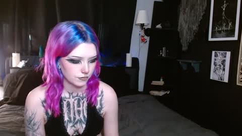 Averi online show from 01.24.25