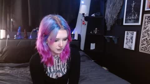 Averi online show from 01.30.25