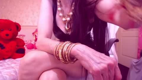 Cerise online show from 02.06.25