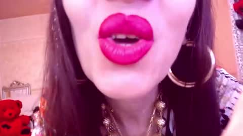 Cerise online show from 12.21.25