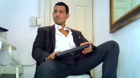 Snapshot of cesar_dant chatting on 03.03.25 Cesar online show from 03.03.25