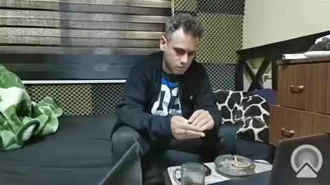 Snapshot of cezar46 chatting on 12.10.24 cezar online show from 12.10.24