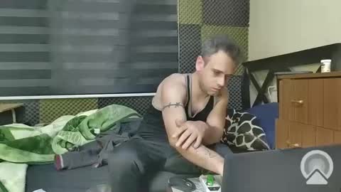 Snapshot of cezar46 chatting on 12.30.24 cezar online show from 12.30.24