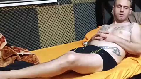 Snapshot of cezar46 chatting on 09.10.25 cezar online show from 09.10.25