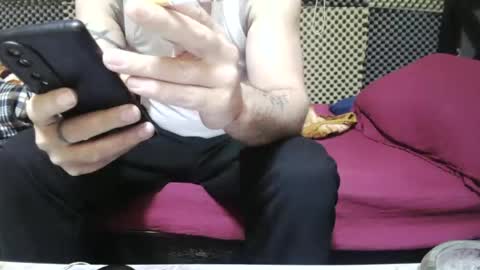 Snapshot of cezar46 chatting on 11.19.25 cezar online show from 11.19.25