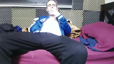 Snapshot of cezar46 chatting on 11.26.25 cezar online show from 11.26.25