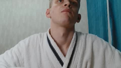 Snapshot of ch1lldril chatting on 12.13.25 ch1lldrill online show from 12.13.25