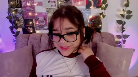 Snapshot of chaarlotte_1 chatting on 04.19.26 charlotte online show from 04.19.26