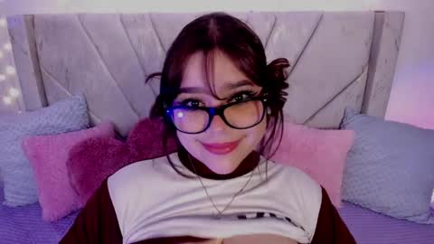 Snapshot of chaarlotte_1 chatting on 05.10.26 charlotte online show from 05.10.26