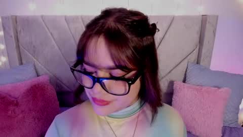 Snapshot of chaarlotte_1 chatting on 05.11.26 charlotte online show from 05.11.26