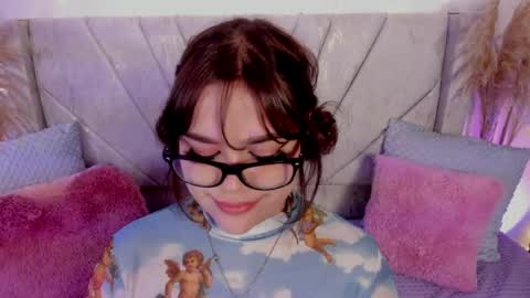 Snapshot of chaarlotte_1 chatting on 05.14.26 charlotte online show from 05.14.26