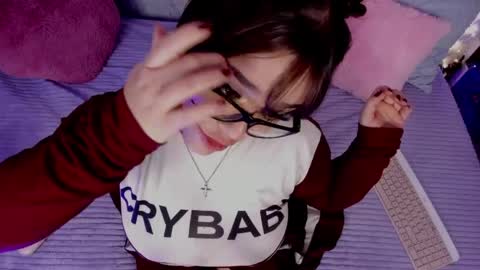Snapshot of chaarlotte_1 chatting on 05.25.26 charlotte online show from 05.25.26