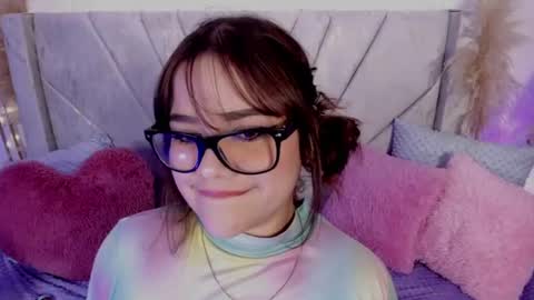 Snapshot of chaarlotte_1 chatting on 06.11.26 charlotte online show from 06.11.26