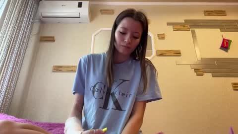 Snapshot of chaesoffel chatting on 06.19.26 Luna online show from 06.19.26
