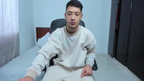 Snapshot of chandler_kenji chatting on 11.03.25 Kenji online show from 11.03.25