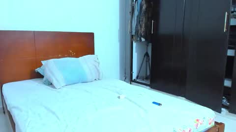 Snapshot of chandler_kenji chatting on 02.10.26 Kenji online show from 02.10.26