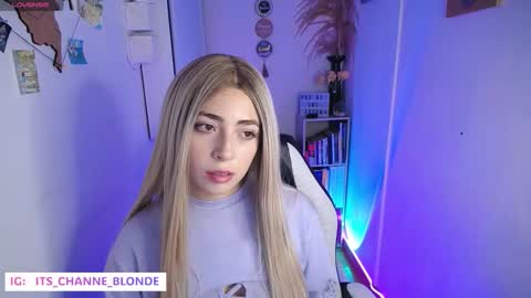 channel_blonde_a online show from 10.21.25