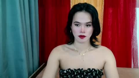 Snapshot of channel_maxine chatting on 07.18.26 Rosette online show from 07.18.26