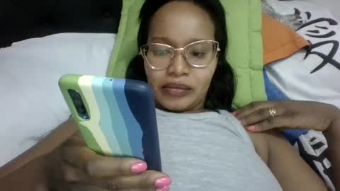 Snapshot of chantal99 chatting on 01.31.25 chantal99 online show from 01.31.25