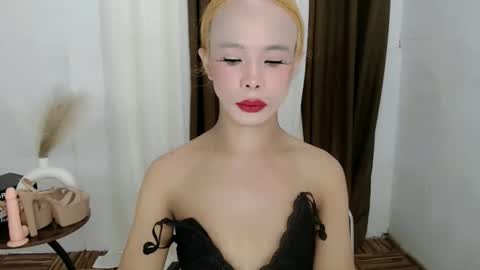 Snapshot of chantal_fuck chatting on 10.03.25 chantal_fuck online show from 10.03.25