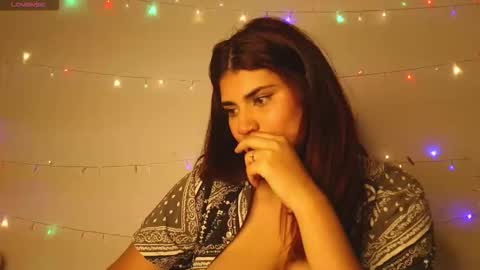 Snapshot of chantal_leon chatting on 01.07.26 online show from 01.07.26