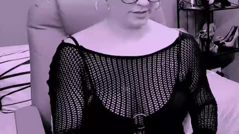 The Queen online show from 11.23.25