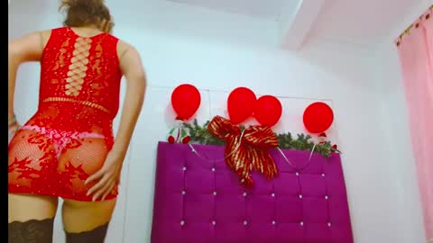 Snapshot of chantalsemenova2023 chatting on 01.02.25 chantal sweety and horny latina for u online show from 01.02.25