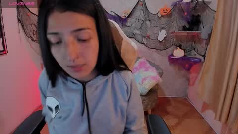 Violeta online show from 10.28.25