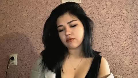 Snapshot of charalilleberg chatting on 01.07.26 Lola online show from 01.07.26