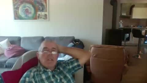 Snapshot of charles6064 chatting on 05.22.26 charles6064 online show from 05.22.26