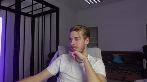 Snapshot of charles_sins chatting on 02.06.25 CHARLES SINS online show from 02.06.25