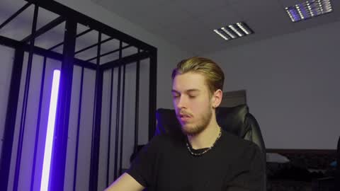 Snapshot of charles_sins chatting on 02.07.25 CHARLES SINS online show from 02.07.25