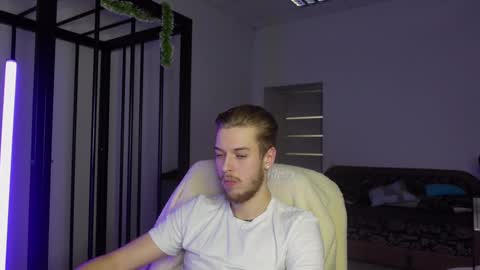 Snapshot of charles_sins chatting on 02.14.25 CHARLES SINS online show from 02.14.25