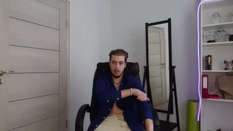 Snapshot of charles_sins chatting on 02.16.25 CHARLES SINS online show from 02.16.25