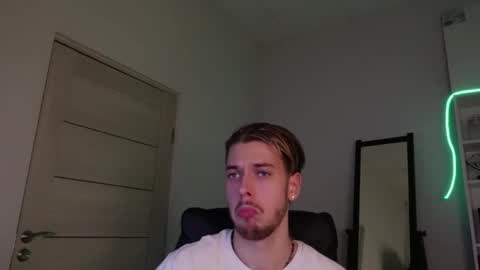 Snapshot of charles_sins chatting on 03.01.25 CHARLES SINS online show from 03.01.25