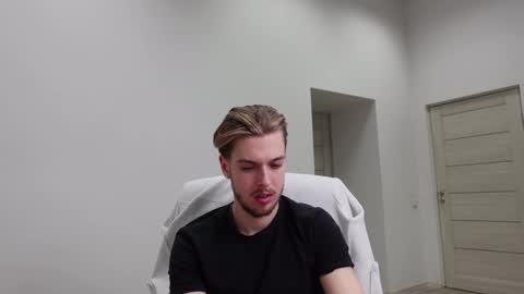 Snapshot of charles_sins chatting on 03.05.25 CHARLES SINS online show from 03.05.25