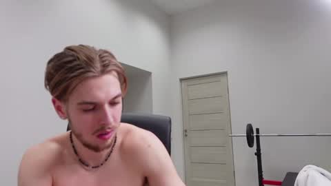 Snapshot of charles_sins chatting on 03.05.25 CHARLES SINS online show from 03.05.25